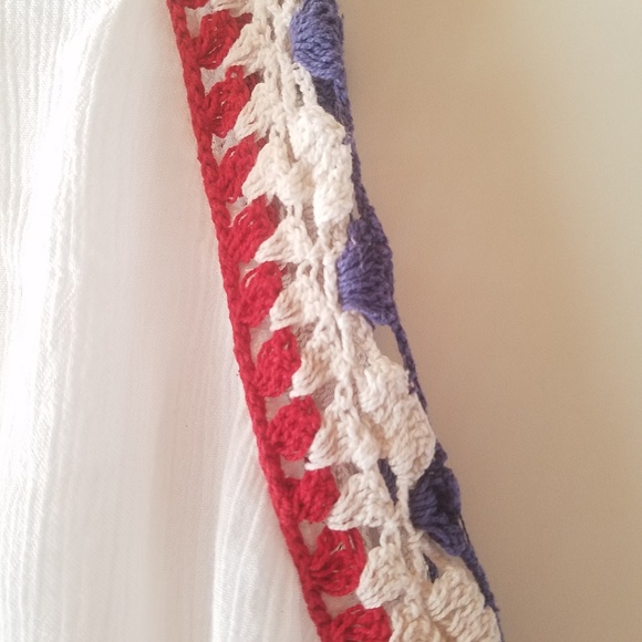 Derek Heart Crochet sleeveless halter top Medium - Picture 3 of 6